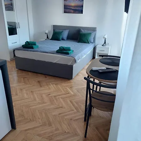 Apartmani Suhi Brod Medulin Exterior photo