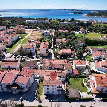Apartmani Suhi Brod Medulin Exterior photo