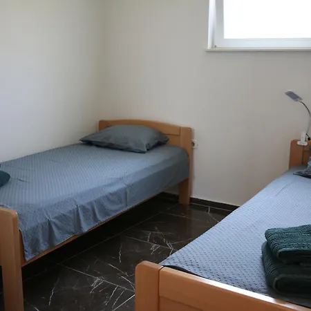 Apartmani Suhi Brod Medulin Exterior photo