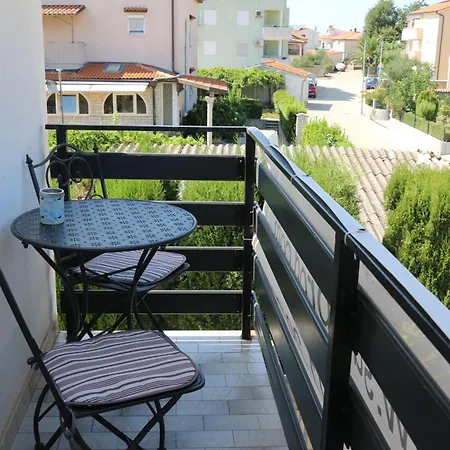Apartmani Suhi Brod Medulin Exterior photo