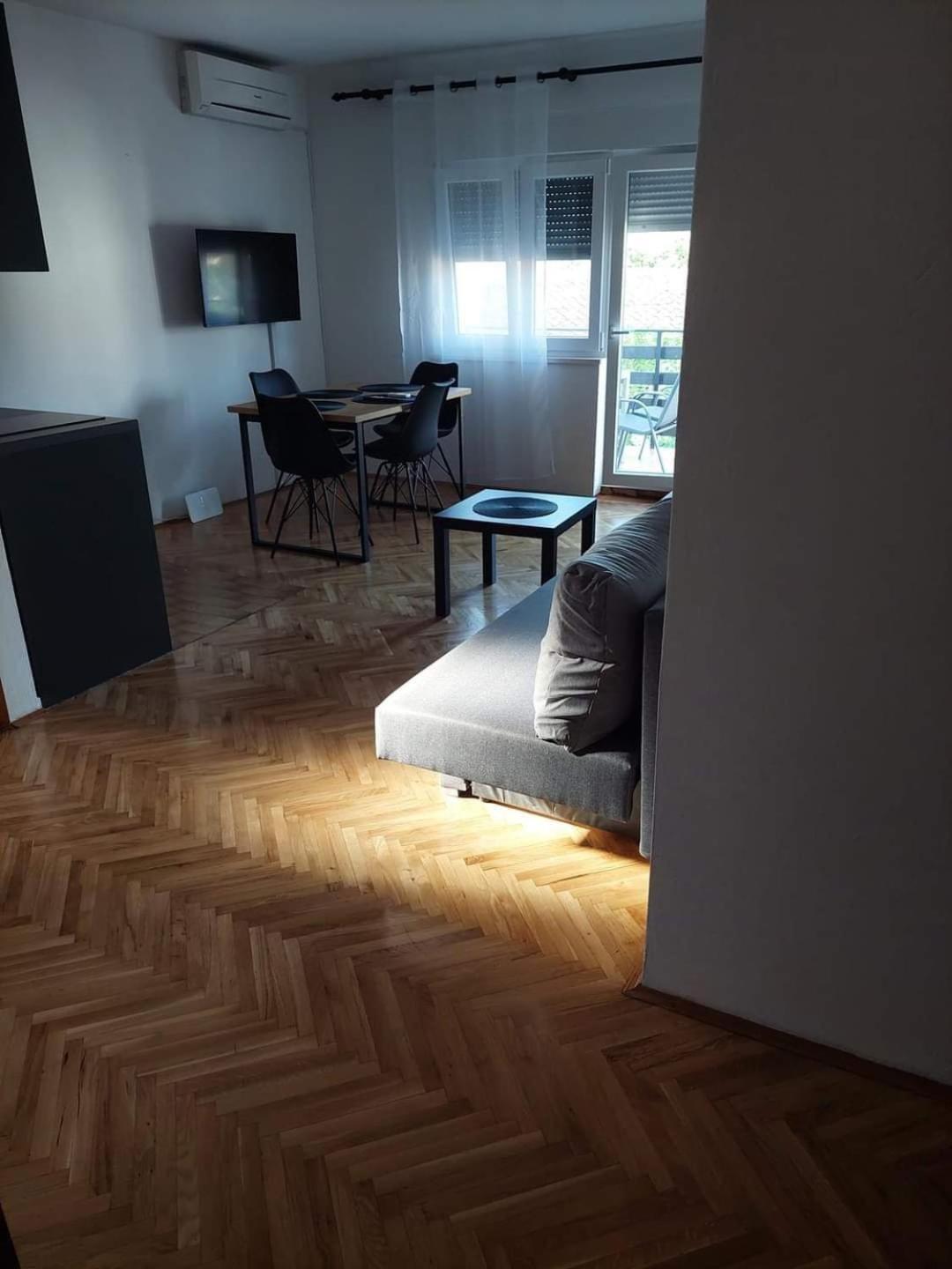 Suhi Brod Apartma
