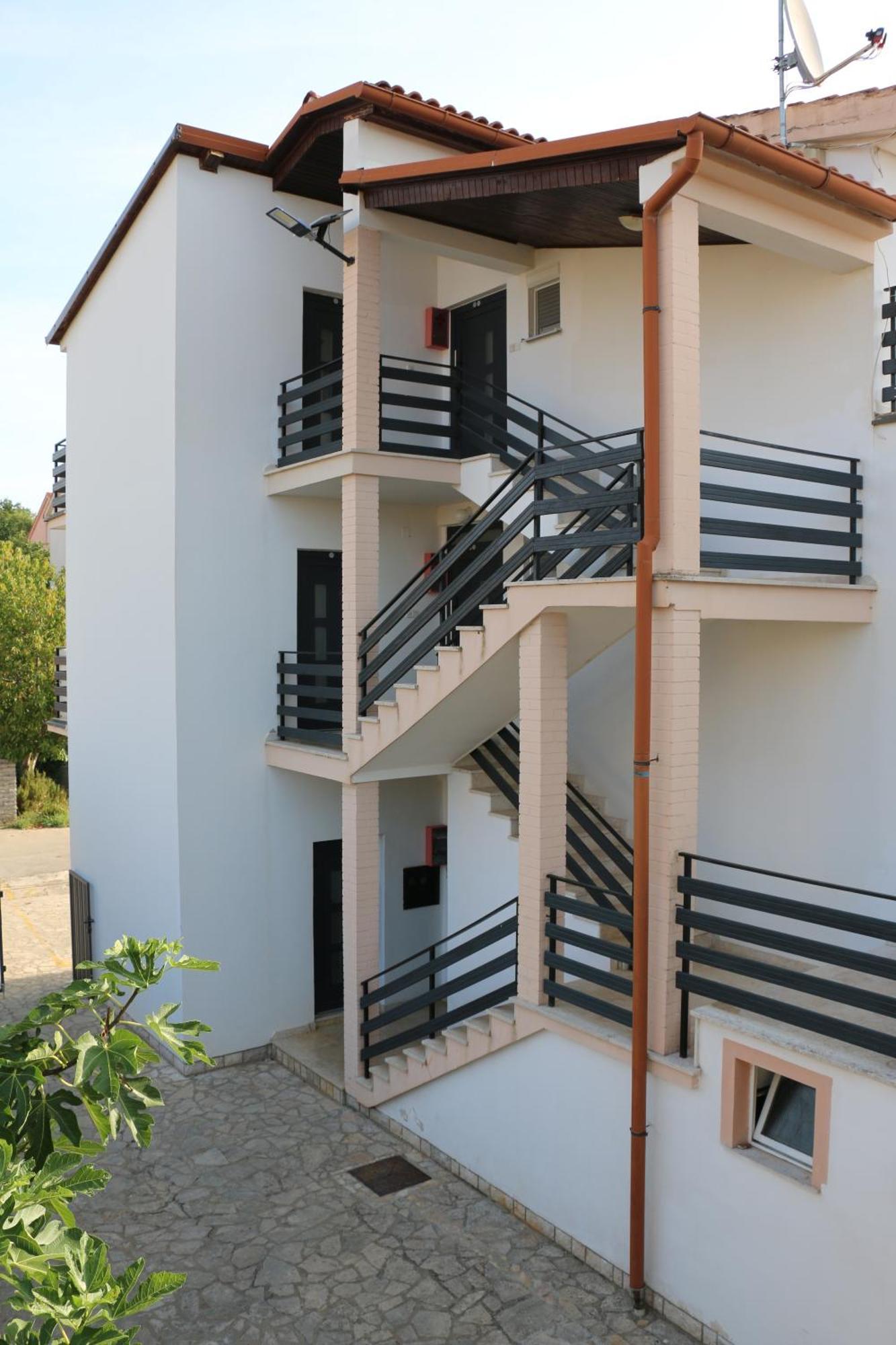 Suhi Brod Apartma *